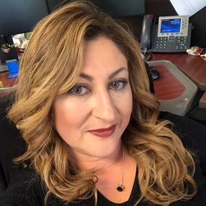 Meet your Posher, Denise